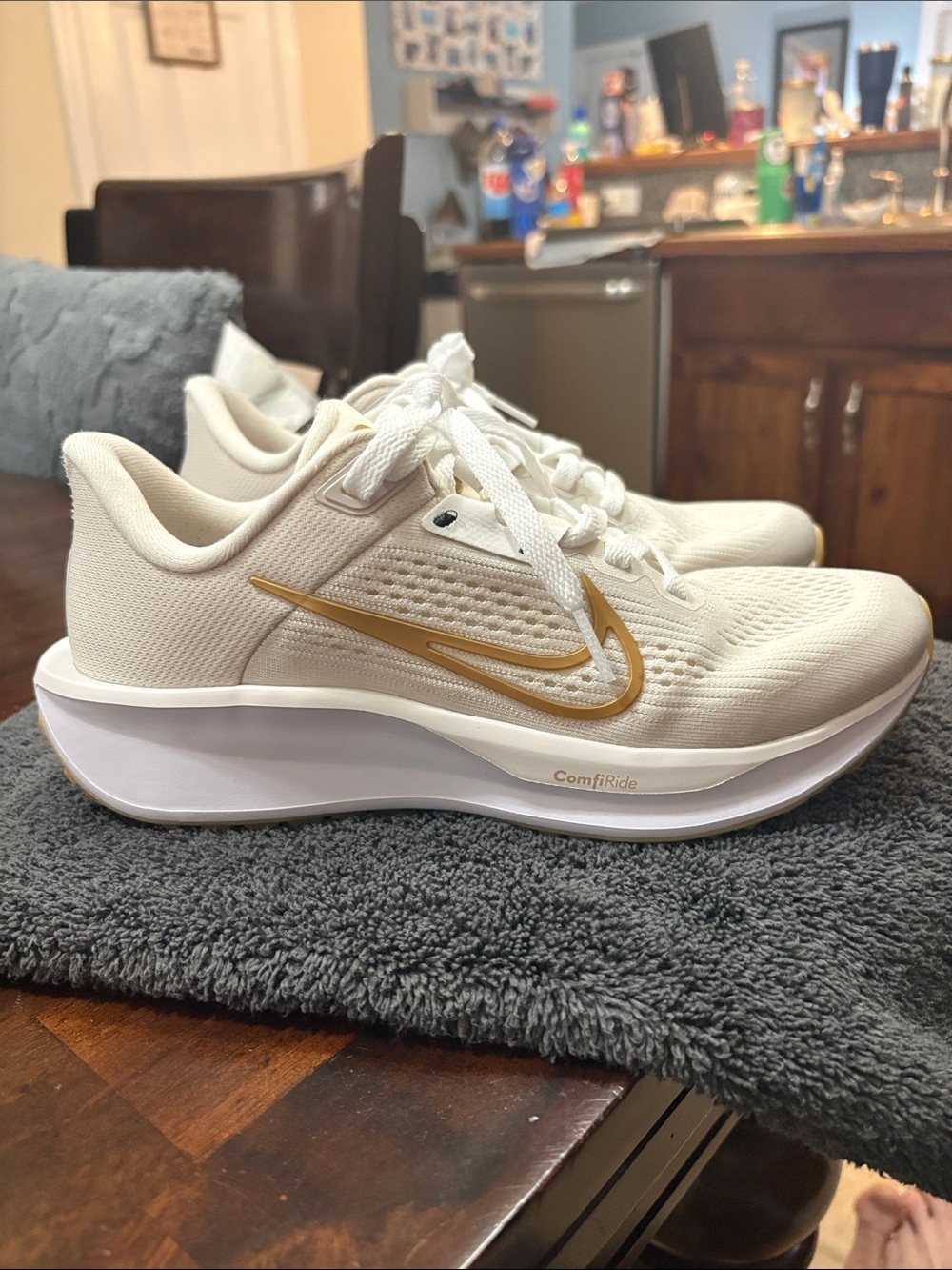 Nike ComfiRide White and Gold Sneakers